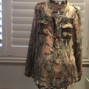 Snake prints top